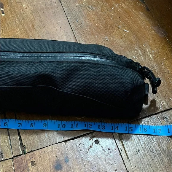 Lowepro Black Camera Lens  Bag - Picture 2 of 3